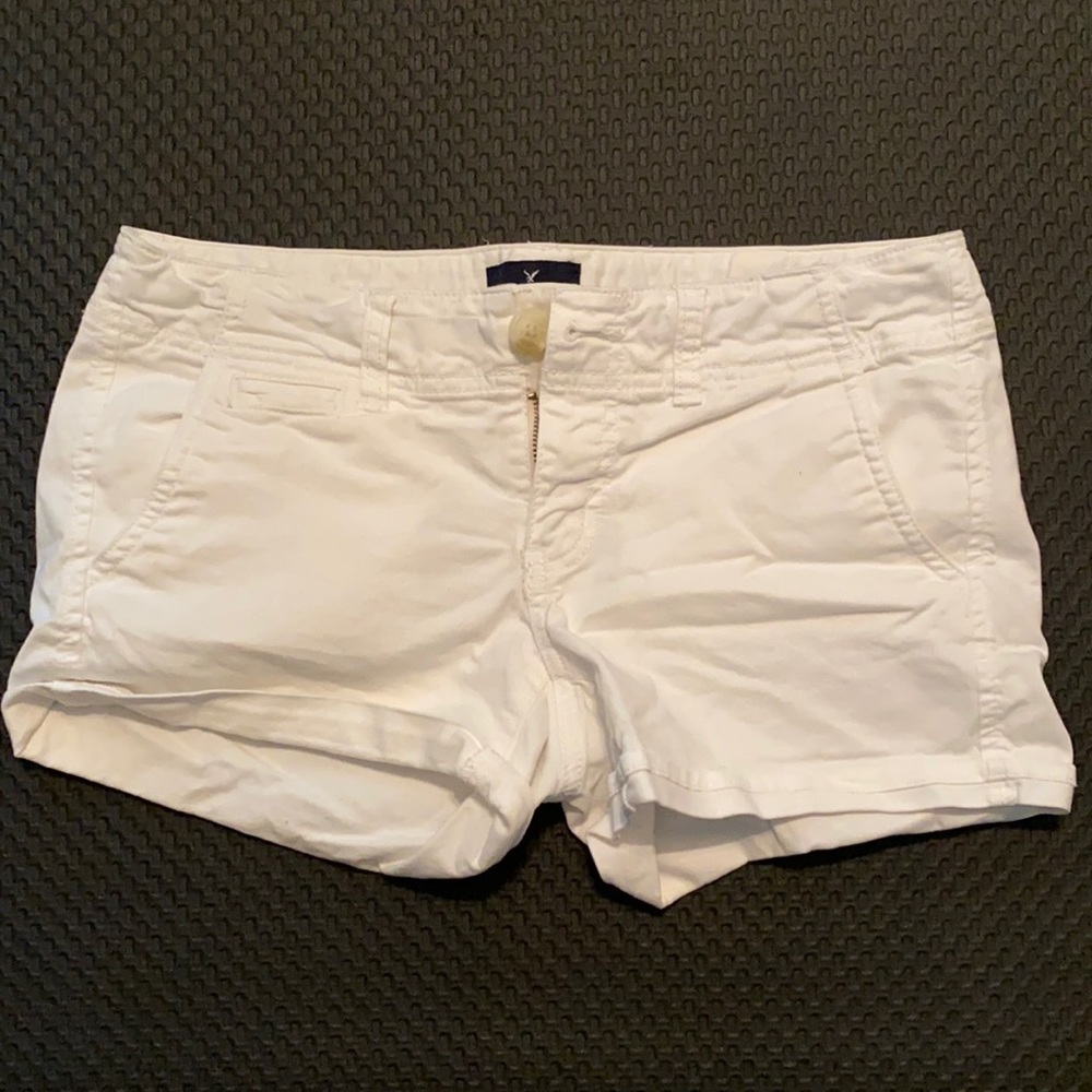 American Eagle white shorts